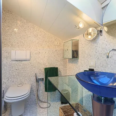 Appartamento Casa Giacomo Arona